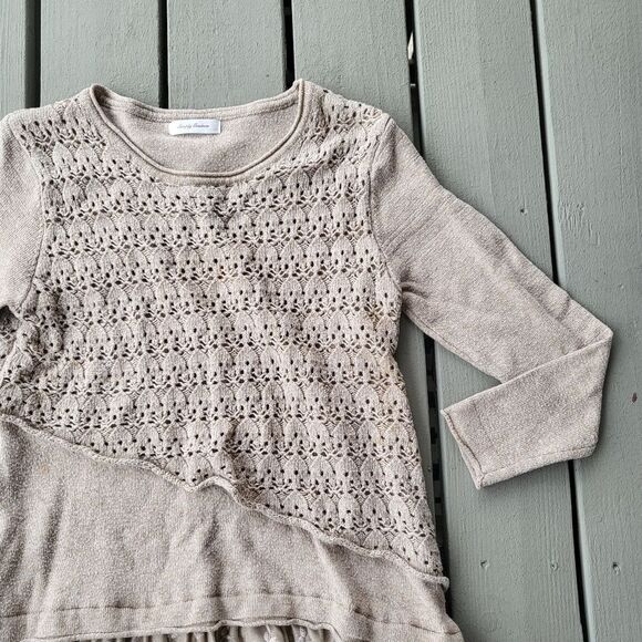 Simply Couture Cream Long‎ Sleeve Lace Asymmetric Tiered Tunic Sweater Size - Picture 2 of 6